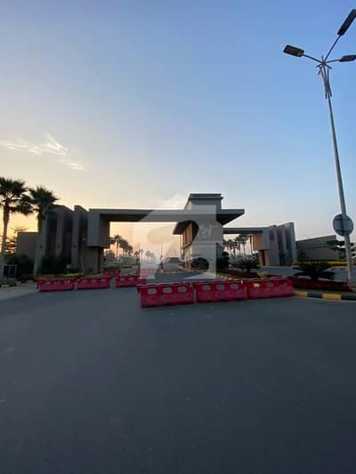 5 Marla plot available for sale on your ideal location in Royal palm city Gujranwala