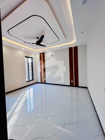 10 MARLA HOUSE AVAIABLE FOR SALE IN JUBILEE TOWN BLOCK B. . DOUBLE UNIT 10 MARLA HOUSE AVAIABLE FOR SALE IN JUBILEE TOWN BLOCK B. . DOUBLE UNIT