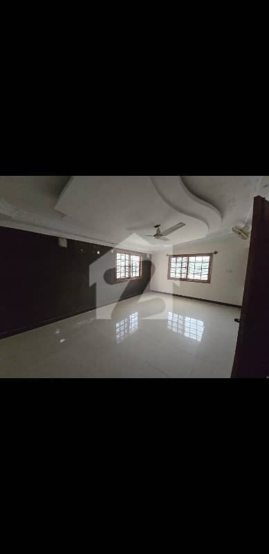 bungalow for sale 300 yards at dha phase 4