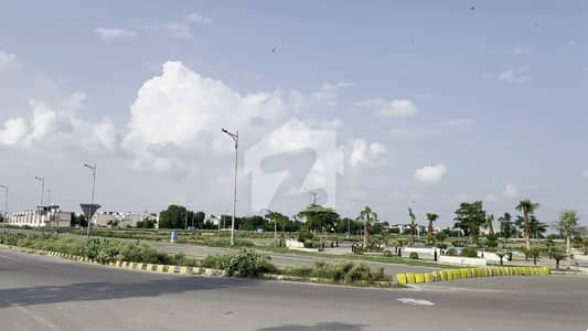 ڈی ایچ اے فیز9 پریزم - بلاک آر ڈی ایچ اے فیز9 پریزم,ڈی ایچ اے ڈیفینس,لاہور میں 1 کنال رہائشی پلاٹ 3.0 کروڑ میں برائے فروخت۔