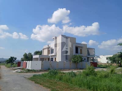 انجنیئرنگ کو ۔ آپریٹو ہاؤسنگ (ای سی ایچ ایس) اسلام آباد میں 1 کنال Studio مکان 8.0 کروڑ میں برائے فروخت۔
