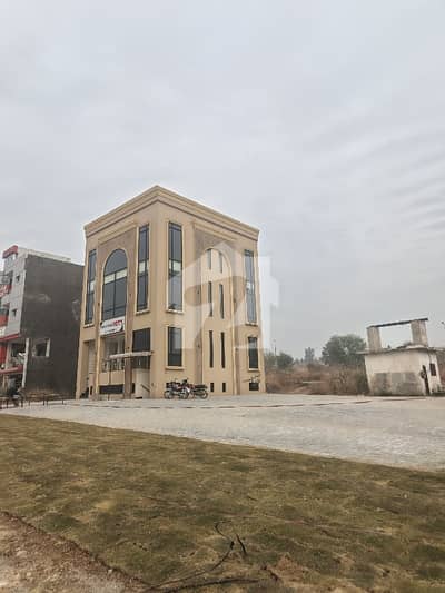 Kanal Plot For Sale 80 ft Road Ideal Location
