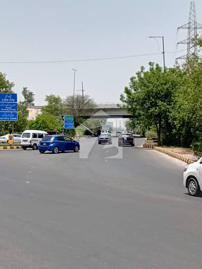 پائن ایونیو لاہور میں 65250 کنال کمرشل پلاٹ 87.0 کروڑ میں برائے فروخت۔ پائن ایونیو لاہور میں 65250 کنال کمرشل پلاٹ 87.0 کروڑ میں برائے فروخت۔