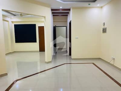 Warda Hamna Luxury 2 Bedroom Attached Bath Tv Lounge Kitchen Drawing Room Car Parking Apartment Available For Rent