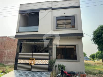 گرین آرچرڈ لوئر کینال روڈ,فیصل آباد میں 5 مرلہ Studio مکان 1.65 کروڑ میں برائے فروخت۔ گرین آرچرڈ لوئر کینال روڈ,فیصل آباد میں 5 مرلہ Studio مکان 1.65 کروڑ میں برائے فروخت۔