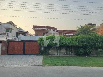 2 KANAL HOUSE AVAILABLE FOR RENT IN VALENCIA TOWN . . BEST LOCATION