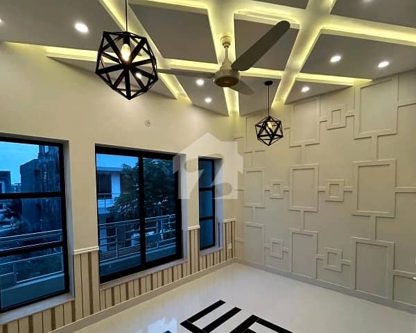 F-8 House Sized 800 Square Yards For Rent F-8 House Sized 800 Square Yards For Rent