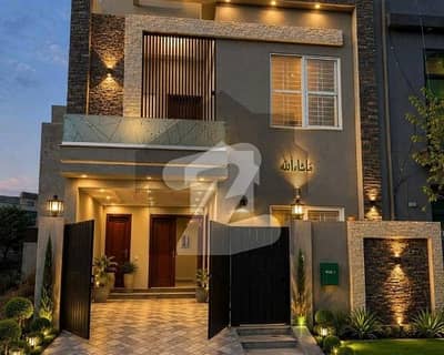 بحریہ نشیمن لاہور میں 4 کمروں کا 5 مرلہ مکان 1.55 کروڑ میں برائے فروخت۔ بحریہ نشیمن لاہور میں 4 کمروں کا 5 مرلہ مکان 1.55 کروڑ میں برائے فروخت۔