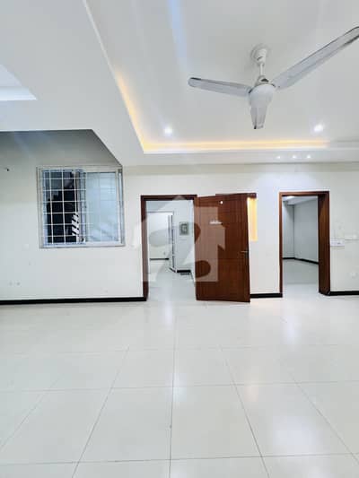 Beautiful open Basement For Ren