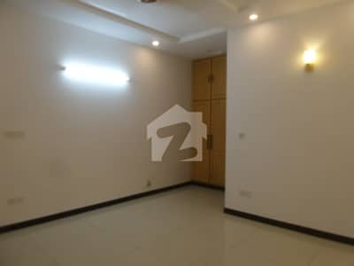 Centrally Located Lower Portion For rent In I-8/4 Available