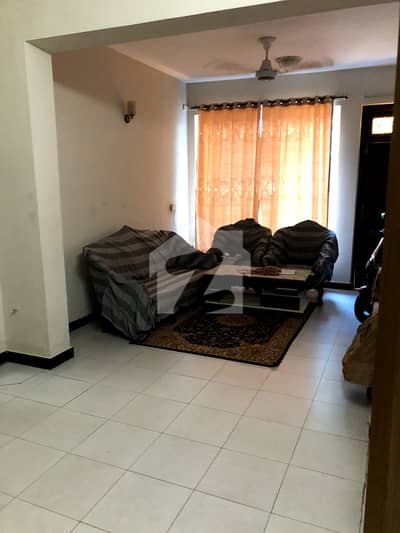 Portion FOR RENT G-11/1 SIZE 30*60
