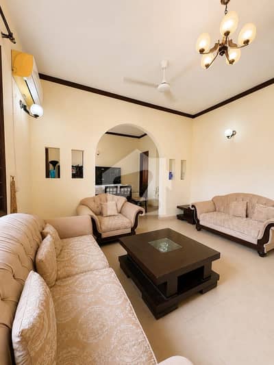 DUPLEX FOR SALE  PRIME LOCATION  DHA PHASE 6-8