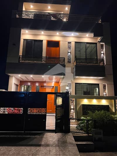 جی ۔ 14/2 جی ۔ 14,اسلام آباد میں 4 کمروں کا 4 مرلہ مکان 3.7 کروڑ میں برائے فروخت۔