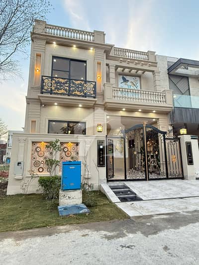 ڈی ایچ اے 9 ٹاؤن ۔ بلاک ڈی ڈی ایچ اے 9 ٹاؤن,ڈیفنس (ڈی ایچ اے),لاہور میں 3 کمروں کا 5 مرلہ مکان 3.1 کروڑ میں برائے فروخت۔ ڈی ایچ اے 9 ٹاؤن ۔ بلاک ڈی ڈی ایچ اے 9 ٹاؤن,ڈیفنس (ڈی ایچ اے),لاہور میں 3 کمروں کا 5 مرلہ مکان 3.1 کروڑ میں برائے فروخت۔