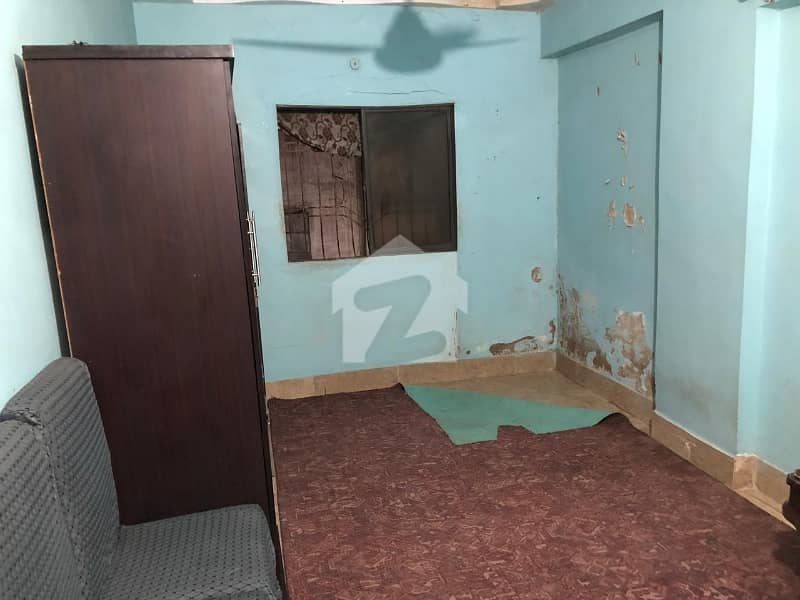 رنچھوڑ لائن بازار کراچی میں 3 کمروں کا 5 مرلہ فلیٹ 70.0 لاکھ میں برائے فروخت۔ رنچھوڑ لائن بازار کراچی میں 3 کمروں کا 5 مرلہ فلیٹ 70.0 لاکھ میں برائے فروخت۔