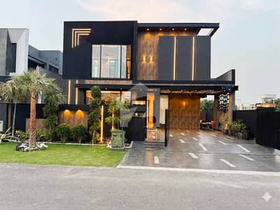 Ultra Modern House For Sale at Hot Location Close To Phase 6 and MB KFC