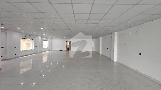 1 KANAL BRAND NEW TYPE 1ST FLOOR AVAILABLE FOR RENR ON MAIN ROAD 1 KANAL BRAND NEW TYPE 1ST FLOOR AVAILABLE FOR RENR ON MAIN ROAD