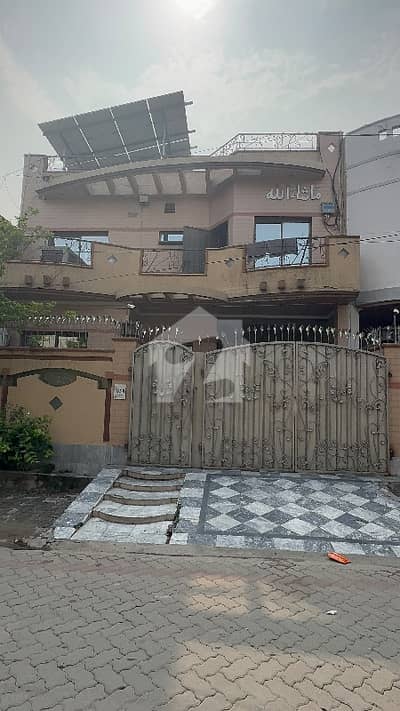 10-Marla Beautiful House For Sale
