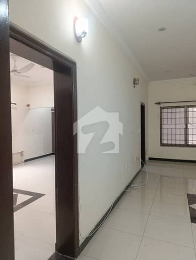 60x100 666 Sqyd Upper Portion For Rent G-14/4