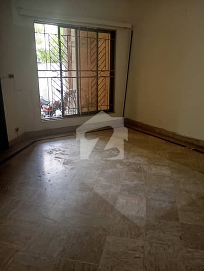 Mian Brother's Offer DHA Pheas 4 12Marla House For Rent