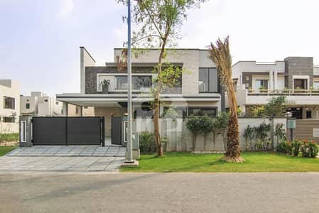1-Kanal Straight Line/Mazhar Design DHA Phase 7 At Hot Location/ Invester Rate House For Sale