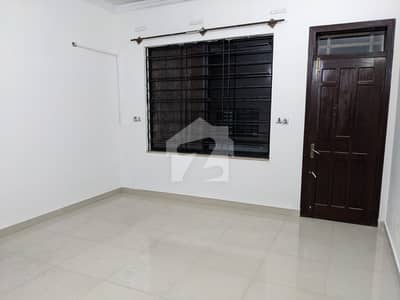 FOR RENT Fully Renovated 3-Beds Upper Portion I-8/3