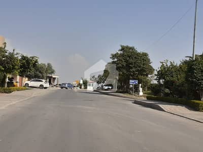 ڈی ایچ اے فیز 1 - سیکٹر ای ڈی ایچ اے ڈیفینس فیز 1,ڈی ایچ اے ڈیفینس,اسلام آباد میں 1 کنال رہائشی پلاٹ 3.65 کروڑ میں برائے فروخت۔ ڈی ایچ اے فیز 1 - سیکٹر ای ڈی ایچ اے ڈیفینس فیز 1,ڈی ایچ اے ڈیفینس,اسلام آباد میں 1 کنال رہائشی پلاٹ 3.65 کروڑ میں برائے فروخت۔