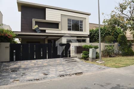 Top Notch Ultra Luxury 1-Kanal Basement Furnished Beautiful Design Bungalow Dolmen Mall, DHA Market