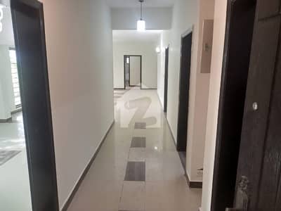 12 MARLA 4 BEDROOMS APARTMENT AVAILABLE FOR RENT 12 MARLA 4 BEDROOMS APARTMENT AVAILABLE FOR RENT