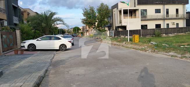 بحریہ ٹاؤن فیز 8 ۔ بلاک سی بحریہ ٹاؤن فیز 8,بحریہ ٹاؤن راولپنڈی,راولپنڈی میں 12 مرلہ رہائشی پلاٹ 1.6 کروڑ میں برائے فروخت۔ بحریہ ٹاؤن فیز 8 ۔ بلاک سی بحریہ ٹاؤن فیز 8,بحریہ ٹاؤن راولپنڈی,راولپنڈی میں 12 مرلہ رہائشی پلاٹ 1.6 کروڑ میں برائے فروخت۔