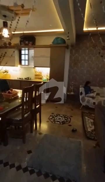 محمود آباد کراچی میں 2 کمروں کا 4 مرلہ فلیٹ 70.0 لاکھ میں برائے فروخت۔