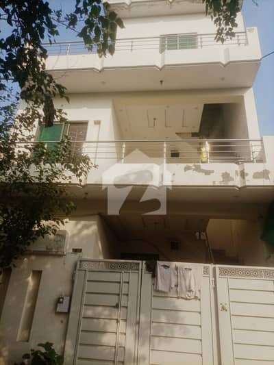 پنجاب یونیورسٹی فیز 2 - بلاک اے پنجاب یونیورسٹی سوسائٹی فیز 2,پنجاب یونیورسٹی ایمپلائیز سوسائٹی,لاہور میں 4 کمروں کا 5 مرلہ مکان 2.3 کروڑ میں برائے فروخت۔ پنجاب یونیورسٹی فیز 2 - بلاک اے پنجاب یونیورسٹی سوسائٹی فیز 2,پنجاب یونیورسٹی ایمپلائیز سوسائٹی,لاہور میں 4 کمروں کا 5 مرلہ مکان 2.3 کروڑ میں برائے فروخت۔