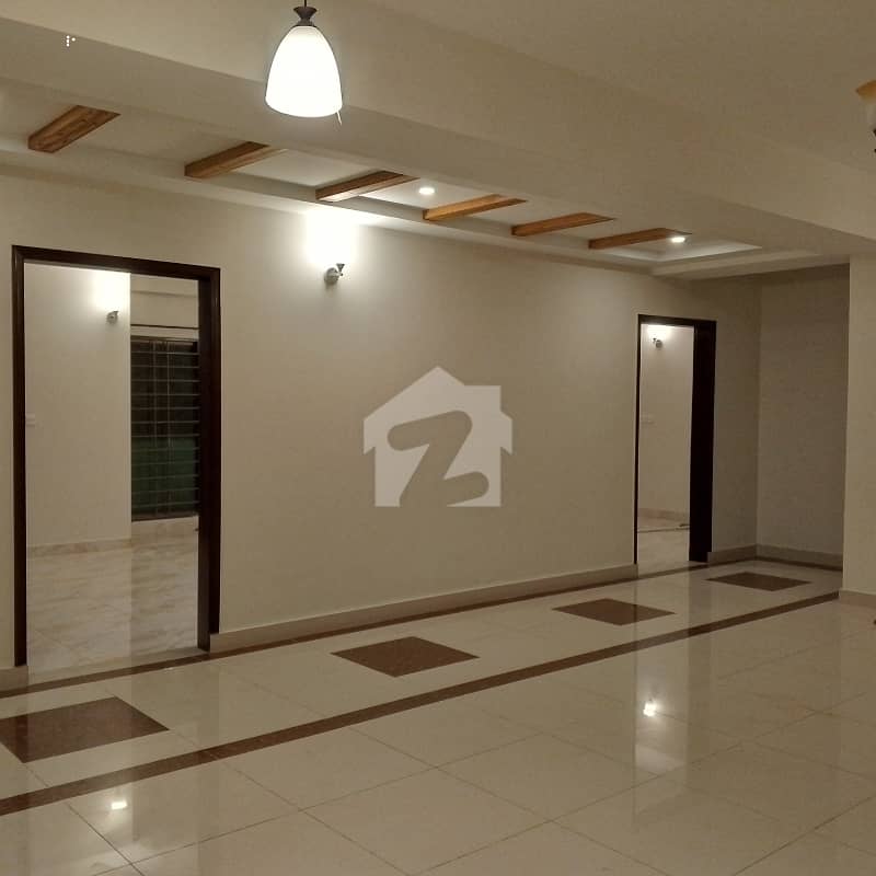 10 MARLA 3 BEDROOM APARTMENT AVAILABLE FOR RENT 10 MARLA 3 BEDROOM APARTMENT AVAILABLE FOR RENT