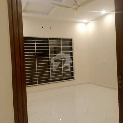 10 Marla House Available For Rent In Jasmine Block Sector C Bahria Town Lahore