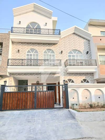 جی ۔ 13/2 جی ۔ 13,اسلام آباد میں 5 کمروں کا 7 مرلہ مکان 7.25 کروڑ میں برائے فروخت۔