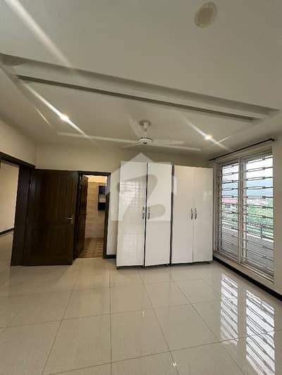 14 Marla Upper Portion For Rent In D 12