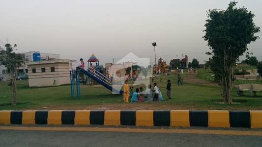 خیابانِ امین ۔ بلاک ایل خیابانِ امین,لاہور میں 5 مرلہ رہائشی پلاٹ 82.0 لاکھ میں برائے فروخت۔ خیابانِ امین ۔ بلاک ایل خیابانِ امین,لاہور میں 5 مرلہ رہائشی پلاٹ 82.0 لاکھ میں برائے فروخت۔