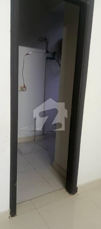 1 BED APARTMENT AVAILABLE FOR SALE IN GULBERG GREEN ISLAMABAD