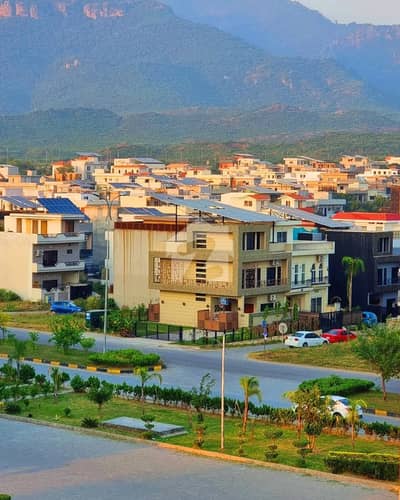 D-12/3 ST NO 2 50 ft Road Plot LEVEL PLOT Size 50 X 90 = 500 Yds Prime Location Best Investment For Construction House Elite Class Location For Living Plot Very Reasonable Price   Contact Only Serious Buyers Negotiable Price   Further Information