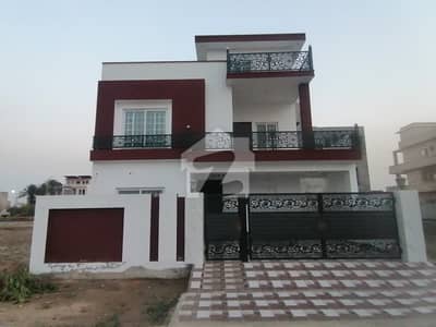 10 marla house available for Rent in central park Lahore
