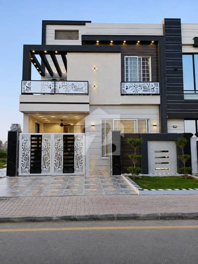 I SELL 5 MARLA BRAND NEW HOUSE IN BAHRIA ORCHARD LAHORE. PHASE 2 A-Block NEAR TO SCHOOL, MARKET, MOSQUE