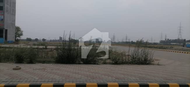 10 Marla Hot location plot available for Sale 10 Marla Hot location plot available for Sale