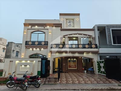 بحریہ ٹاؤن ۔ نشتر ایکسٹینشن بلاک بحریہ ٹاؤن سیکٹر ای,بحریہ ٹاؤن,لاہور میں 5 کمروں کا 10 مرلہ مکان 5.0 کروڑ میں برائے فروخت۔ بحریہ ٹاؤن ۔ نشتر ایکسٹینشن بلاک بحریہ ٹاؤن سیکٹر ای,بحریہ ٹاؤن,لاہور میں 5 کمروں کا 10 مرلہ مکان 5.0 کروڑ میں برائے فروخت۔