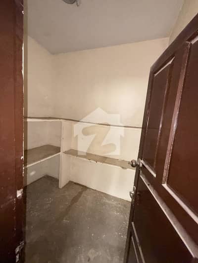 FOR RENT - Gulshan-e-Iqbal Block 3 1000 Sq Ft | 4th Floor | No Lift