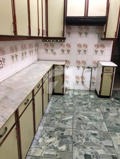 Portion For Rent In Gulshan e iqbal Block - 09