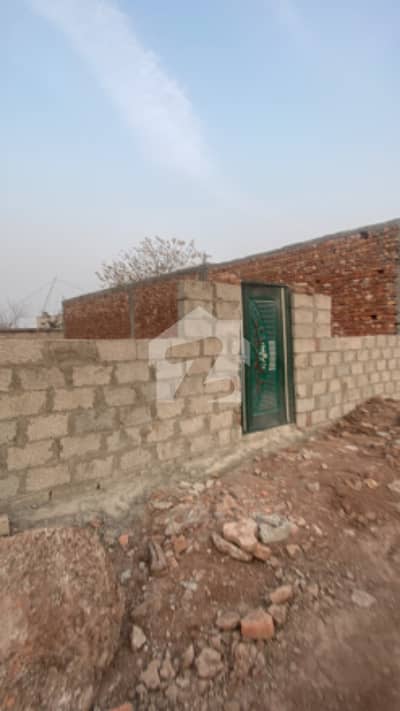 6 Marla plot for sale in ghauri Gardan