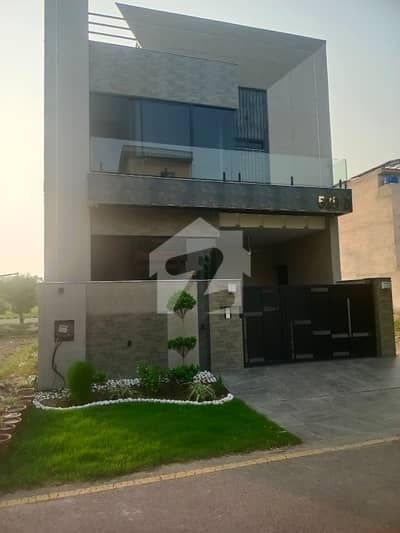 سٹی ہاؤسنگ سمندری روڈ سٹی ہاؤسنگ,فیصل آباد میں 3 کمروں کا 5 مرلہ مکان 2.1 کروڑ میں برائے فروخت۔