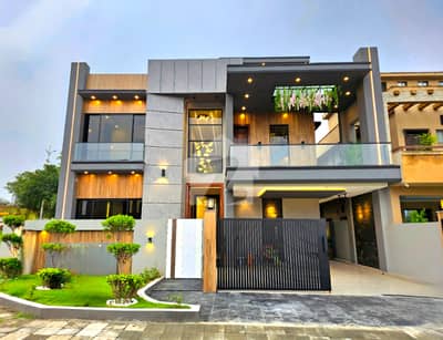 High Quality 6 Marla House With 6 Marla Lawn At A Peaceful Location