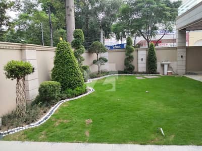 علامہ اقبال ٹاؤن ۔ نرگس بلاک علامہ اقبال ٹاؤن,لاہور میں 6 کمروں کا 1 کنال مکان 15.0 کروڑ میں برائے فروخت۔