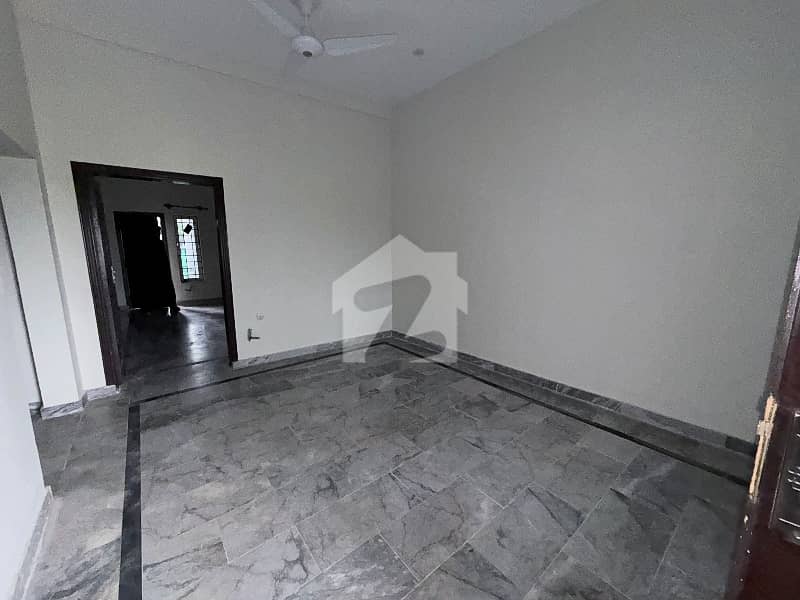 2 Bed Flat Available For Rent 2 Bed Flat Available For Rent